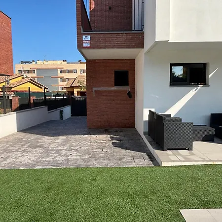 펜션 Casa Con Piscina Y Parking En Roda de Bará