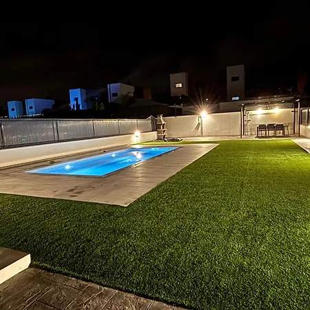 Casa Con Piscina Y Parking En Holiday home Roda de Bera