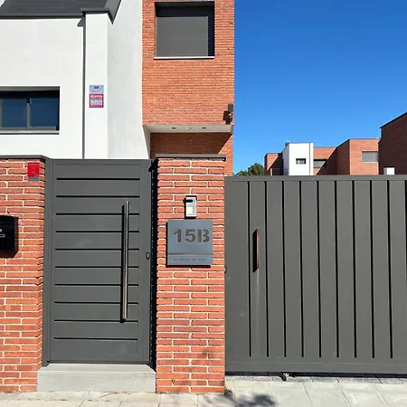 Casa Con Piscina Y Parking En Holiday home Roda de Bera