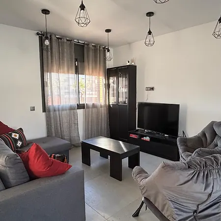 Casa Con Piscina Y Parking En Holiday home *