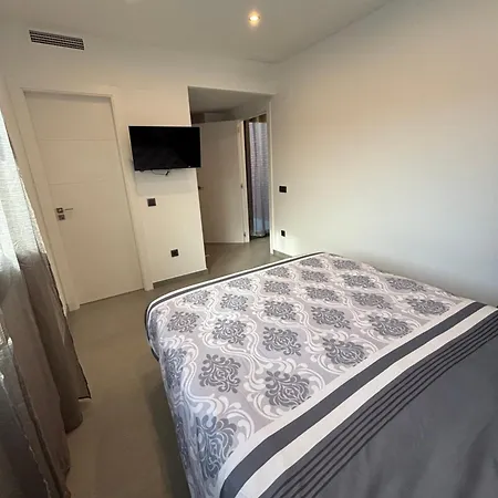 Casa Con Piscina Y Parking En Holiday home Roda de Bera