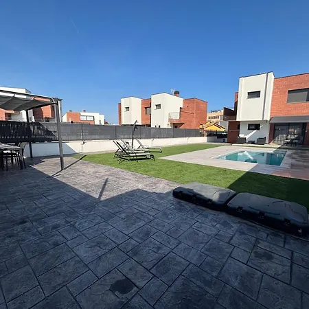 Tatil Evi Casa Con Piscina Y Parking En Roda de Bará